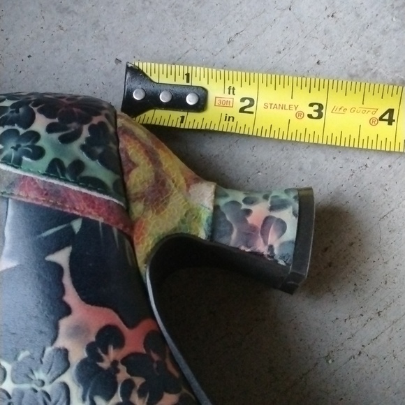 NWT L'Artiste hand painted leather bootie. FAIRYCORE STEAMPUNK ROMANTIC size 9 - Picture 8 of 13